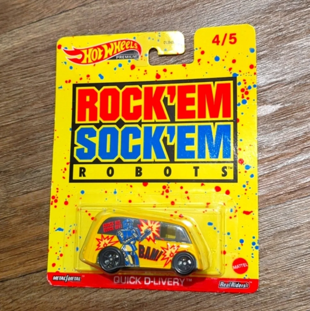 Hot Wheels Rock'em Sock'em Robots Car